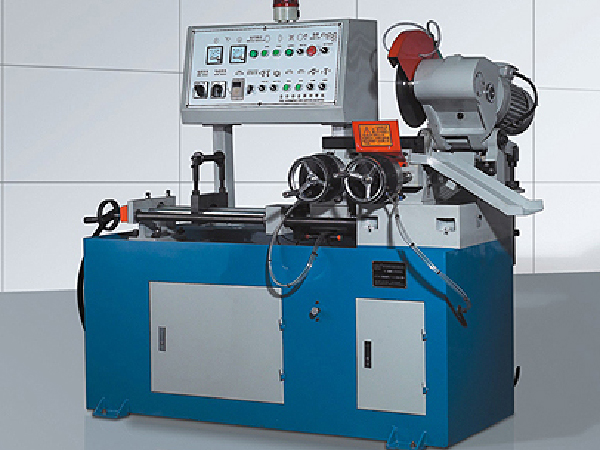 自動(dòng)切管機(jī)